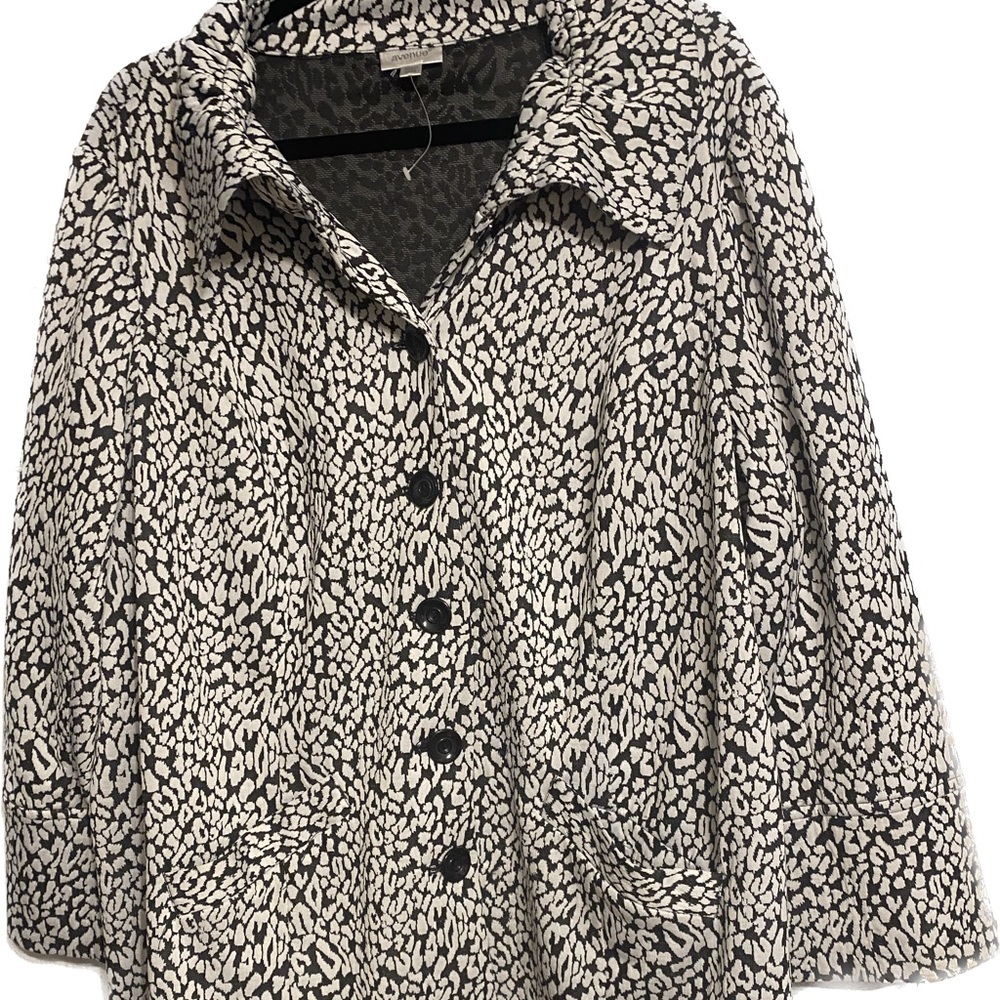 Very stylish Avenue Blazer Jacket size 22/24